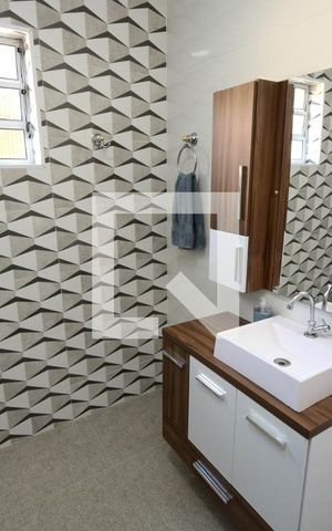 Casa à venda com 197m², 3 quartos e 3 vagasBanheiro