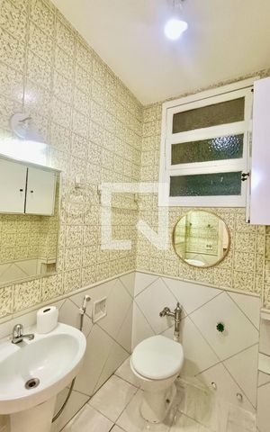 Apartamento à venda com 100m², 3 quartos e 1 vaga Apartamento à venda com 100m², 3 quartos e 1 vagaBanheiro social 1