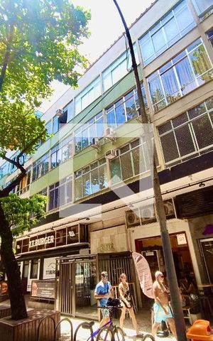 Apartamento à venda com 100m², 3 quartos e 1 vaga Apartamento à venda com 100m², 3 quartos e 1 vagaFachada com cartaz QA.