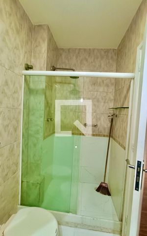 Apartamento à venda com 100m², 3 quartos e 1 vaga Apartamento à venda com 100m², 3 quartos e 1 vagaBanheiro social 2