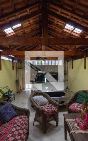 Casa à venda com 77m², 3 quartos e 2 vagas Casa à venda com 77m², 3 quartos e 2 vagasGaragem