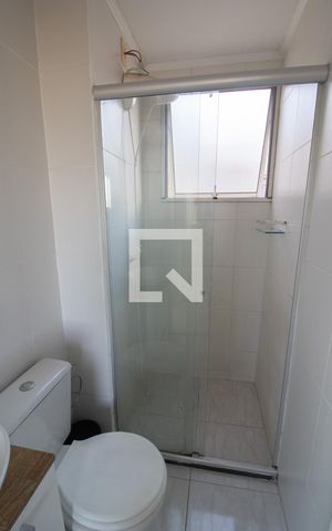 Apartamento à venda com 42m², 2 quartos e 1 vaga Apartamento à venda com 42m², 2 quartos e 1 vagaBanheiro