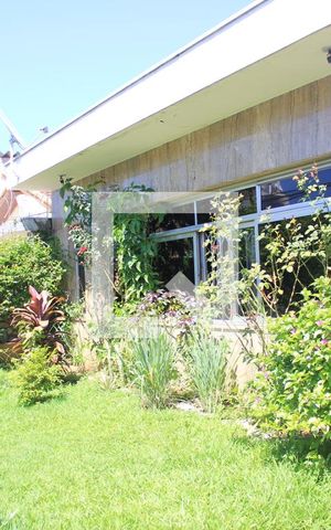 Casa à venda com 360m², 4 quartos e 8 vagasÁrea comum 