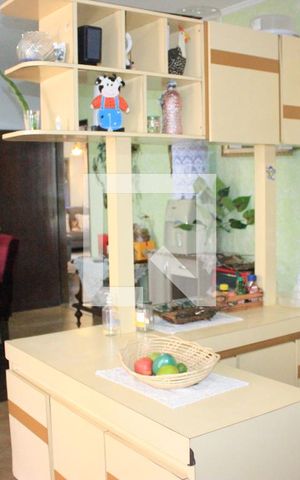 Casa à venda com 360m², 4 quartos e 8 vagasCozinha 
