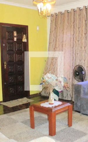 Casa à venda com 360m², 4 quartos e 8 vagasSala