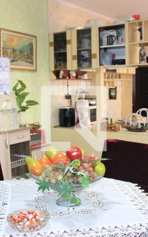 Casa à venda com 360m², 4 quartos e 8 vagasCozinha 