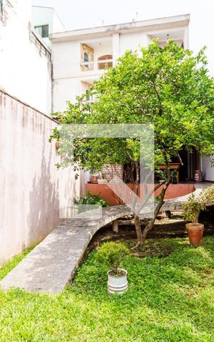 Casa à venda com 412m², 3 quartos e 3 vagas Casa à venda com 412m², 3 quartos e 3 vagasJardim