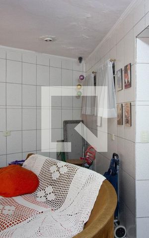 Casa à venda com 200m², 2 quartos e 2 vagas Casa à venda com 200m², 2 quartos e 2 vagasÁrea de Serviço