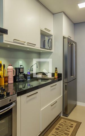 Apartamento à venda com 68m², 2 quartos e 1 vaga Apartamento à venda com 68m², 2 quartos e 1 vagaCozinha