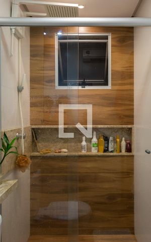 Apartamento à venda com 68m², 2 quartos e 1 vaga Apartamento à venda com 68m², 2 quartos e 1 vagaBanheiro