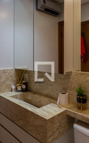 Apartamento à venda com 68m², 2 quartos e 1 vaga Apartamento à venda com 68m², 2 quartos e 1 vagaBanheiro