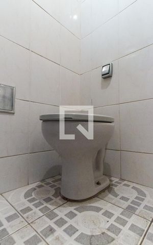 Casa à venda com 200m², 7 quartos e 2 vagasBanheiro 2  