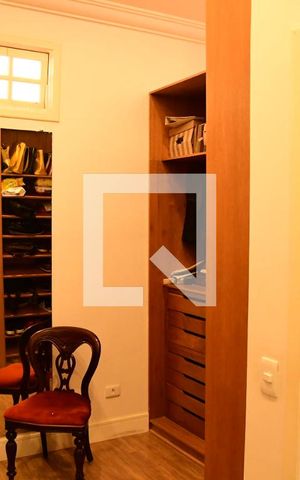 Casa para alugar com 699m², 4 quartos e 4 vagasCloset suíte 1