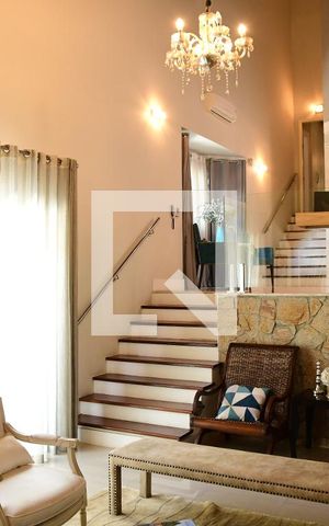 Casa para alugar com 699m², 4 quartos e 4 vagasSala