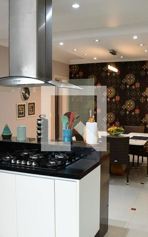 Casa para alugar com 699m², 4 quartos e 4 vagasCozinha