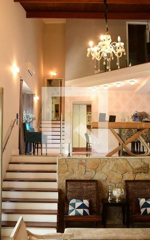 Casa para alugar com 699m², 4 quartos e 4 vagasSala