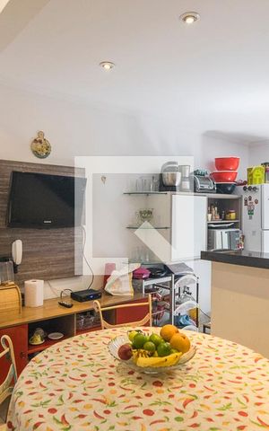 Casa à venda com 200m², 4 quartos e 2 vagas Casa à venda com 200m², 4 quartos e 2 vagasCopa