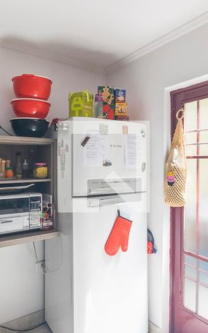 Casa à venda com 200m², 4 quartos e 2 vagas Casa à venda com 200m², 4 quartos e 2 vagasCozinha