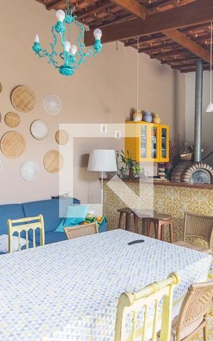 Casa à venda com 200m², 4 quartos e 2 vagas Casa à venda com 200m², 4 quartos e 2 vagasÁrea da Churrasqueira