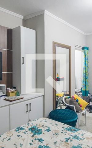 Casa à venda com 200m², 4 quartos e 2 vagas Casa à venda com 200m², 4 quartos e 2 vagasQuarto 2 Suite