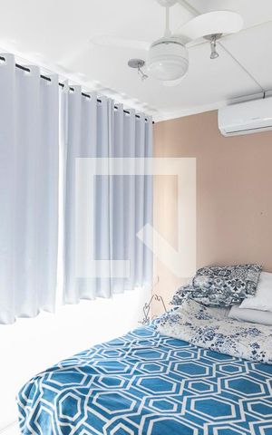 Casa à venda com 200m², 4 quartos e 2 vagas Casa à venda com 200m², 4 quartos e 2 vagasQuarto 1 Edícula