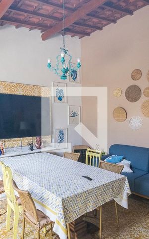 Casa à venda com 200m², 4 quartos e 2 vagas Casa à venda com 200m², 4 quartos e 2 vagasÁrea da Churrasqueira