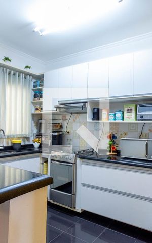 Casa de condomínio à venda com 175m², 3 quartos e 2 vagas Casa de condomínio à venda com 175m², 3 quartos e 2 vagasCozinha