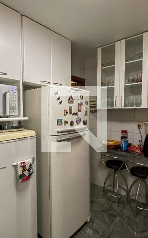 Apartamento à venda com 175m², 4 quartos e 3 vagas Apartamento à venda com 175m², 4 quartos e 3 vagasCozinha