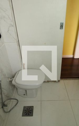 Apartamento à venda com 75m², 2 quartos e 1 vagaBanheiro
