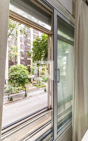Apartamento à venda com 150m², 3 quartos e 1 vagaSuíte - Janela Antirruído