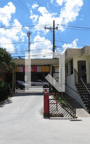 Apartamento à venda com 50m², 2 quartos e 1 vagaEntrada Condomínio