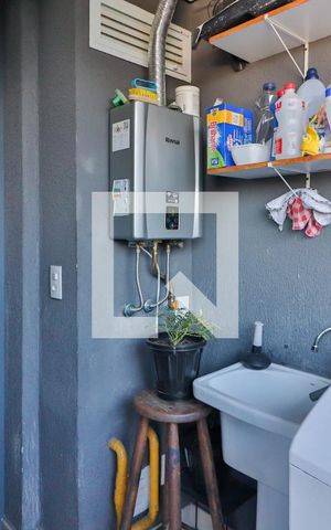Apartamento à venda com 57m², 2 quartos e 1 vaga Apartamento à venda com 57m², 2 quartos e 1 vagaVaranda / Lavanderia