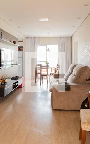 Apartamento à venda com 142m², 3 quartos e 2 vagas Apartamento à venda com 142m², 3 quartos e 2 vagasSala