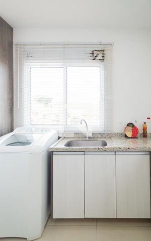 Apartamento à venda com 142m², 3 quartos e 2 vagas Apartamento à venda com 142m², 3 quartos e 2 vagasÁrea de Serviço