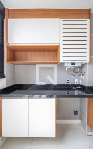 Apartamento para alugar com 53m², 2 quartos e 1 vaga Apartamento para alugar com 53m², 2 quartos e 1 vagaCozinha e Área de Serviço