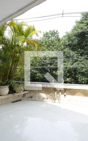 Casa à venda com 230m², 3 quartos e 3 vagasVaranda