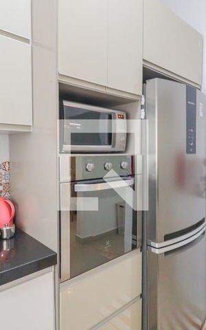 Casa à venda com 150m², 3 quartos e 2 vagas Casa à venda com 150m², 3 quartos e 2 vagasCozinha e Área de Serviço