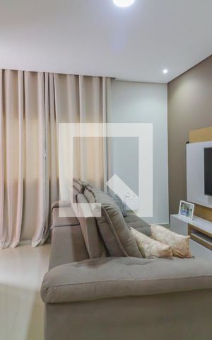 Casa à venda com 150m², 3 quartos e 2 vagas Casa à venda com 150m², 3 quartos e 2 vagasSala