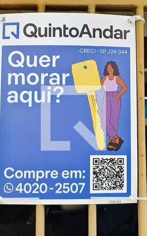 Casa à venda com 166m², 2 quartos e 2 vagas Casa à venda com 166m², 2 quartos e 2 vagasFachada