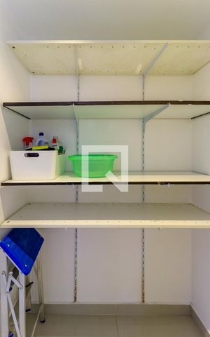 Apartamento à venda com 48m², 1 quarto e 1 vaga Apartamento à venda com 48m², 1 quarto e 1 vagaCloset da Suíte