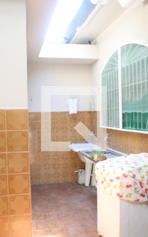 Casa para alugar com 90m², 3 quartos e 5 vagasÁrea de Serviço
