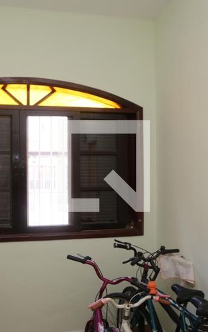 Casa para alugar com 90m², 3 quartos e 5 vagasQuarto 3