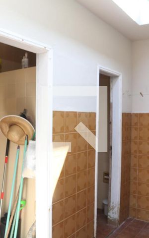 Casa para alugar com 90m², 3 quartos e 5 vagasBanheiro 1