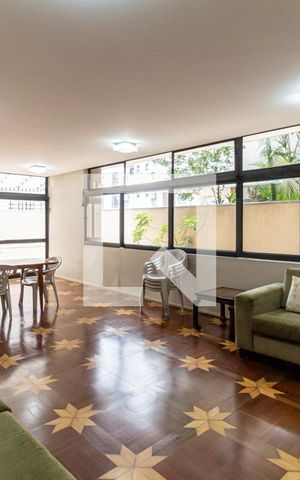 Apartamento à venda com 209m², 3 quartos e 2 vagas Apartamento à venda com 209m², 3 quartos e 2 vagasÁrea Comum - Salão de Festas
