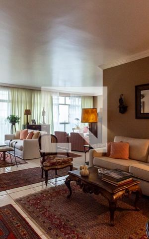 Apartamento à venda com 209m², 3 quartos e 2 vagas Apartamento à venda com 209m², 3 quartos e 2 vagasSala