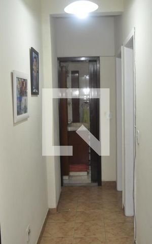 Apartamento à venda com 70m², 2 quartos e 1 vagaCorredor