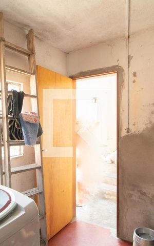 Casa à venda com 190m², 3 quartos e 1 vaga Casa à venda com 190m², 3 quartos e 1 vagaÁrea de serviço
