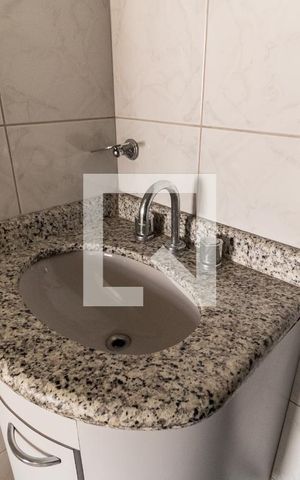 Casa à venda com 218m², 4 quartos e 4 vagas Casa à venda com 218m², 4 quartos e 4 vagasBanheiro da Suíte 2
