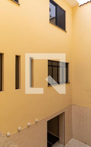 Casa à venda com 218m², 4 quartos e 4 vagas Casa à venda com 218m², 4 quartos e 4 vagasVista do Corredor Lateral