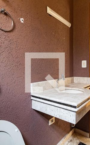 Casa à venda com 218m², 4 quartos e 4 vagas Casa à venda com 218m², 4 quartos e 4 vagasLavabo